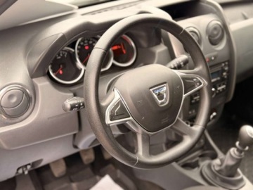 Dacia Duster I SUV Facelifting 1.2 TCe (Euro 6) 125KM 2017 Dacia Duster Dacia Duster 4x4 Niski przebieg Swietny stan 1.2 125KM, zdjęcie 15