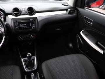 Suzuki Swift VI Hatchback Facelifting 1.2 DualJet SHVS 83KM 2021 Suzuki Swift 1.2, Salon Polska, VAT 23%, Klima, zdjęcie 7