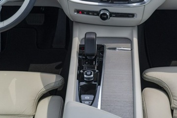 Volvo V60 II  Kombi Facelifting 2.0 B4 B 197KM 2025 Volvo V60 Plus Dark B4 Mild hybrid Benzyna 197 KM, zdjęcie 17