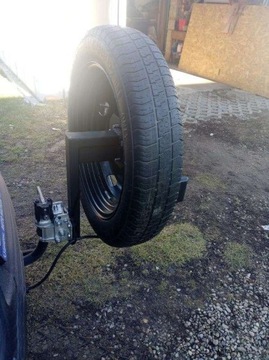 Быстрая установка на наклонный крюк игровой корзины.