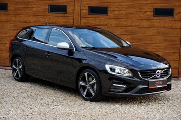 Volvo V60 I Kombi Facelifting 2.0 D4 DRIVE-E 190KM 2018 VOLVO V60 D4 190KM GEARTRONIC R-DESIGN, CZARNA PERŁA, BI-XENON, ALCANTARA !, zdjęcie 4