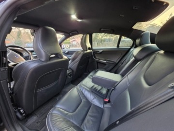 Volvo S60 II Sedan Facelifting 2.0 D2 DRIVE-E 120KM 2015 Volvo S60 Volvo S60 2.0 R-Desing Skory Harman Kardon Super Stan 2.0, zdjęcie 17