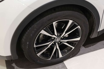 Toyota C-HR II SUV 2.0 Hybrid Dynamic Force 197KM 2023 Toyota C-HR 2.0 Hybrid Dynamic Force Style AWD 2.0 Hybryda 197KM, zdjęcie 25