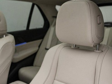 Mercedes GLE V167 SUV Facelifting 2.0 300d 269KM 2025 MERCEDES-BENZ GLE 300 d 4-Matic AMG Line 2.0 (269KM) 2025, zdjęcie 4