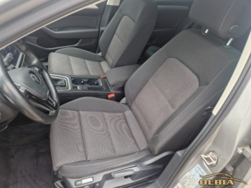 Volkswagen Passat B8 Variant 2.0 TDI BlueMotion SCR 150KM 2017 Volkswagen Passat Full Led Masaze Radar Kamera 2.0 Diesel 150KM, zdjęcie 21