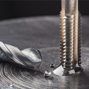 Высококачественный набор метрических метчиков и матриц из 20 предметов. Инструменты для нарезания резьбы и нарезания резьбы от М3 до М12.