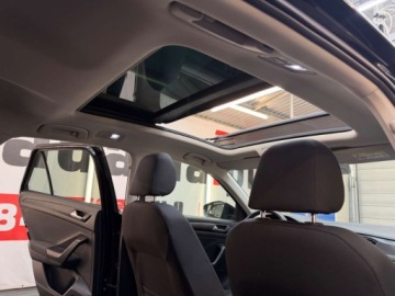Volkswagen T-Roc I SUV 1.5 TSI ACT 150KM 2019 Volkswagen T-Roc Automat panorama 1 wlasciciel bezwypadkowy jak nowy bogat, zdjęcie 36