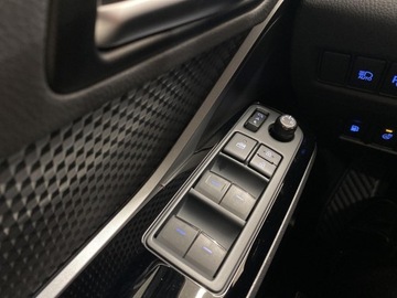 Toyota C-HR I Crossover Facelifting 1.8 Hybrid 122KM 2023 Toyota C-HR 1.8 Hybrid GPF GR Sport, zdjęcie 20