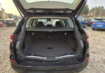 Ford Mondeo V Kombi Facelifting 2.0 EcoBlue 150KM 2020 Ford Mondeo Maly przebieg Automat 2.0 Diesel 150KM, zdjęcie 19