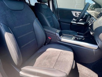 Mercedes GLA II Off-roader Facelifting 2.0 220d 190KM 2025 MERCEDES-BENZ GLA 220 d 4-Matic AMG Line 2.0 (190KM) 2025, zdjęcie 4