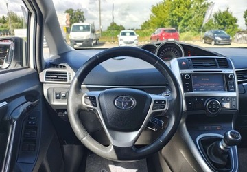 Toyota Verso Minivan Facelifting 1.6 D-4D 112KM 2015 Toyota Verso Toyota Verso 1.6Diesel Zadbana Stan BDB 1.6 Diesel 112KM, zdjęcie 22