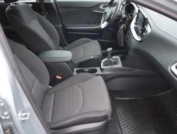 Kia Ceed III Hatchback Facelifting  1.0 T-GDI 120KM 2022 Kia Ceed 1.0 T-GDI, Salon Polska, Serwis ASO, zdjęcie 8