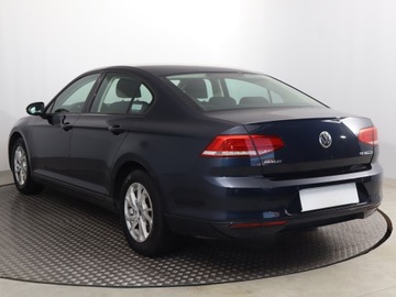 Volkswagen Passat B8 Limousine 1.4 TSI BlueMotion Technology 125KM 2016 VW Passat 1.4 TSI, Salon Polska, Klima, zdjęcie 3