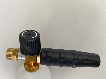 Пенообразующая насадка Bosch с бачком 1л для омывателей