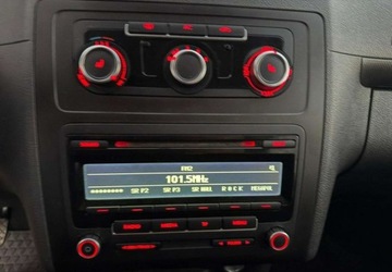 Volkswagen Caddy III Kombi Facelifting 2.0 EcoFuel 109KM 2011 Volkswagen Caddy 2.0 MPI 109 KM MAXI 7 osobowy 2.0 BenzynaLPG 109KM, zdjęcie 19