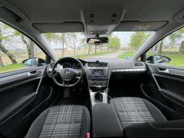 Volkswagen Golf VII Hatchback 3d 2.0 TDI-CR DPF 150KM 2015 Volkswagen Golf Volkswagen Golf VII 2.0 TDI 150KM Lounge BMT 12-2015 2.0, zdjęcie 9