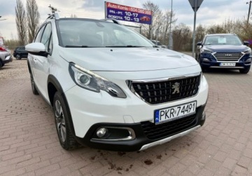 Peugeot 2008 I SUV Facelifting 1.2 PureTech 110KM 2017 Peugeot 2008 1.2 T NAVI Ledy Panorama dach 1.2 Benzyna 110KM, zdjęcie 16