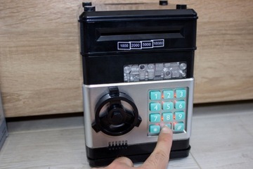 БЕЗОПАСНАЯ КОПИЛКА ДЛЯ ДЕТЕЙ С ПИН-кодом БОЛЬШИЕ ЭЛЕКТРОННЫЕ МОНЕТЫ ЧЕРНЫЙ АТМ