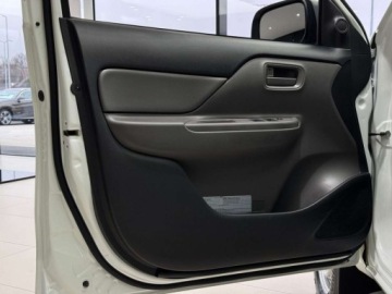 Mitsubishi L200 V Club Cab 2.4 154KM 2019 Mitsubishi L200 DC Invite Wyciagarka Hak Salon Polska FV23 1 wlascici, zdjęcie 10