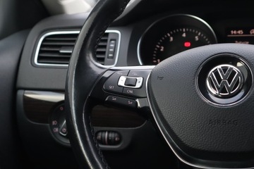 Volkswagen Jetta VI Sedan Facelifting 1.4 TSI 125KM 2016 VW Jetta 1.4 TSI, Salon Polska, 1. Właściciel, zdjęcie 16