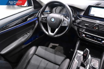 BMW Seria 5 G30-G31 Limuzyna 520i 184KM 2020 BMW Seria 5 520iFV23LED Fog lightsFotel SportowySport Line 2.0 Benzyna, zdjęcie 14