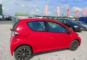 Toyota Aygo I Hatchback 5d Facelifting 1.0 VVT-i 68KM 2014 Toyota Aygo Toyota Aygo Benzyna 68KM, zdjęcie 3