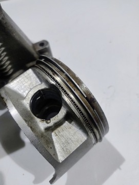 Цилиндровый поршень Suzuki DR 750 Big DR750