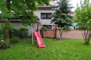 ДЕРЕВЯННАЯ ПЛОЩАДКА ДЛЯ САДА, КАЧЕЛИ из бревен