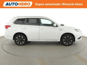 Mitsubishi Outlander III SUV PHEV Facelifting 2017 2.0 203KM 2017 Mitsubishi Outlander PHEV 4x4 automat skóra el., zdjęcie 8