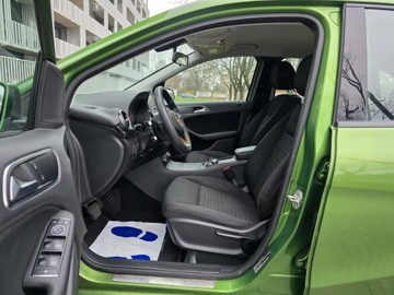 Mercedes Klasa B W246 Sports Tourer Facelifting 1.6 180 122KM 2017 MERCEDES B180, 1,6l benzyna 122KM Automat Niski przebieg: 103,232km, zdjęcie 3