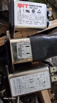Filtr przeciwzakłóceniowy z gniazdem 250v