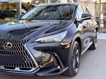 Lexus NX II SUV Facelifting 2.5 450h+ 292KM 2025 LEXUS NX 450h+ Prestige AWD Suv 2.5 (292KM) 2025, zdjęcie 2