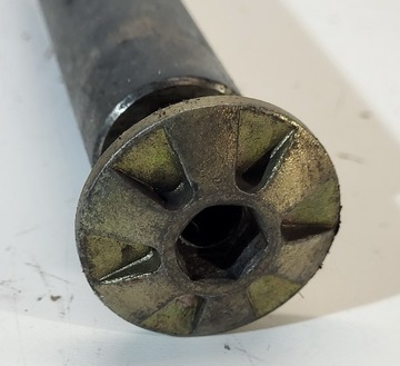 Ось заднего колеса R300072108000 Benelli TNT 899 2008-2009 1130