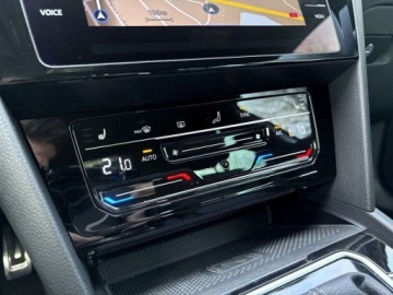 Volkswagen Passat B8 Variant Facelifting 2.0 TDI SCR 200KM 2022 Volkswagen Passat R-Line 4Mot. HarmanKardon LED Matrix Hak Kamera Cofania, zdjęcie 28
