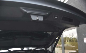 Land Rover Range Rover Velar SUV 2.0 Si4 300KM 2017 Land Rover Range Rover Velar Land Rover Range Rover Velar 2.0 Si4 GPF R-Dy, zdjęcie 16