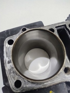 Цилиндр с поршнями установлен Suzuki GS 500