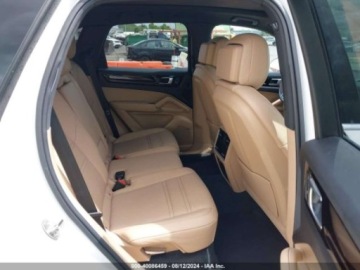 Porsche Cayenne III 2021 Porsche Cayenne S, 2021r., 4x4, 2.9L 2.9 Benzyna 434KM, zdjęcie 9