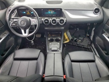 Mercedes GLA II Off-roader 2.0 250 224KM 2021 Mercedes-Benz GLA 2021 MERCEDES-BENZ GLA 250 4MATIC 2.0 Benzyna 224KM, zdjęcie 6