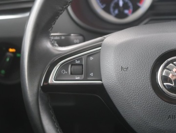 Skoda Octavia III Liftback Facelifting 2.0 TSI  190KM 2019 Skoda Octavia 2.0 TSI, Salon Polska, Serwis ASO, zdjęcie 15