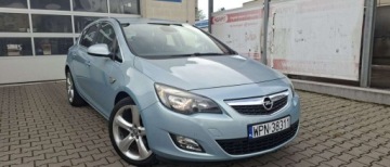 Opel Astra J Hatchback 5d 1.4 Turbo ECOTEC 140KM 2010 Opel Astra Opel Astra 1.4 Turbo Cosmo 1.4 Benzyna 140KM