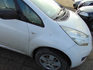 BLATNÍK PRAVÝ PŘEDNÍ KIA VENGA 7F BÍLÝ