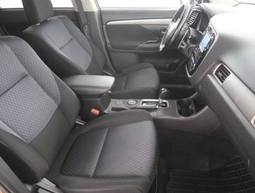 Mitsubishi Outlander III SUV Facelifting 2.0 SOHC MIVEC 150KM 2014 Mitsubishi Outlander 2.0, Salon Polska, zdjęcie 8