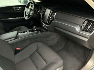 Volvo XC60 II 2021 Volvo XC 60 2.0 B4 190KM Momentum Automat Kamera Virtual LED Salon PLSerwi, zdjęcie 30