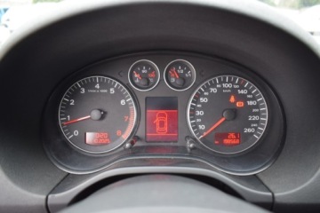 Audi A3 8P Hatchback 3d 2.0 FSI 150KM 2005 Audi A3 Sportback 8P 2.0 Benzyna, 5-Drzwi, Zarejestrowany, 150 KM, 6-Biego, zdjęcie 25