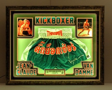 Жан-Клод Ван Дамм Автограф на шортах из фильма Кикбоксер 1989 ХИТ