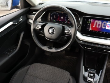 Skoda Octavia IV Liftback 1.5 TSI EVO 150KM 2023 Skoda Octavia 1.5 TSI e-tec, Salon Polska, zdjęcie 6