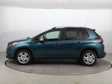 Peugeot 2008 I SUV Facelifting 1.2 PureTech 110KM 2017 Peugeot 2008 1.2 PureTech, Salon Polska, zdjęcie 2