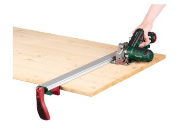 ЗАЖИМНАЯ НАПРАВЛЯЮЩАЯ PARKSIDE СО ЗАМОКОВЫМ МЕХАНИЗМОМ 100см PSS 1 D2