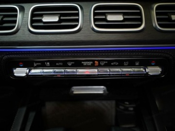 Mercedes GLE V167 SUV Facelifting 3.0 450d 367KM 2025 MERCEDES-BENZ GLE 450 d 4-Matic AMG Line 3.0 (367KM) 2025, zdjęcie 11