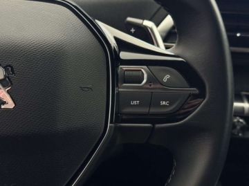 Peugeot 5008 II Crossover Facelifting 1.2 PureTech 130KM 2023 Peugeot 5008 Allure Pack 7 osobowy Skorzana tapicerka Nawigacja Kamera, zdjęcie 17